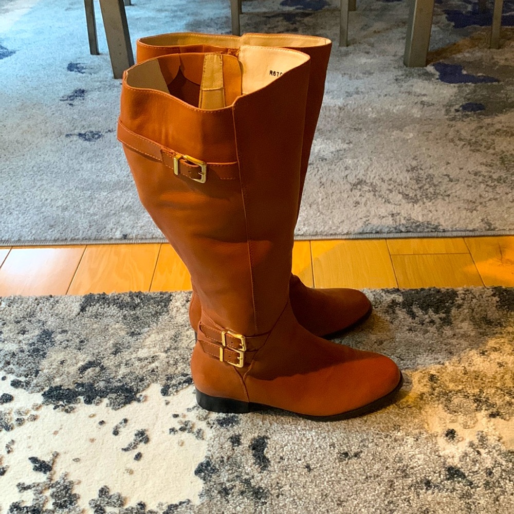EUC Rose Petals size 6 cognac colored wide calf boots.